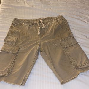 True religion cargo short